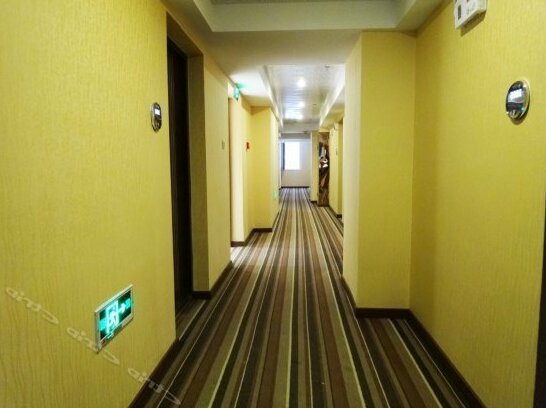 Sunrise City Business Hotel - Photo2