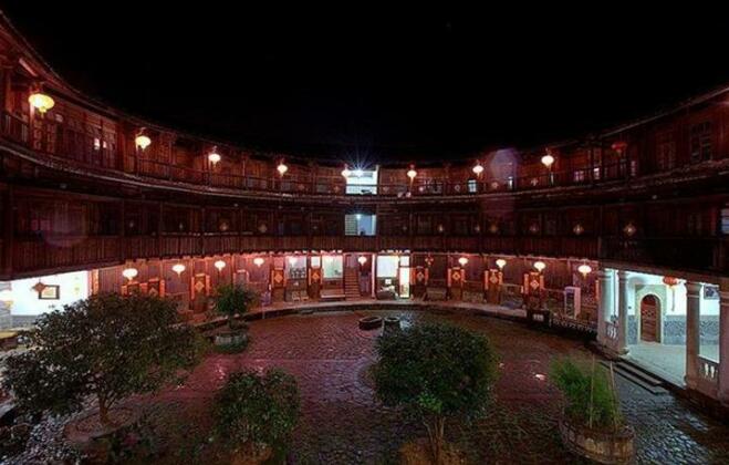 Yongding Classic Earth Building Qiaofu Inn - Photo4
