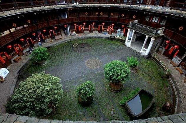 Yongding Classic Earth Building Qiaofu Inn - Photo5