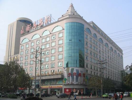 Qingquan Hotel Loudi