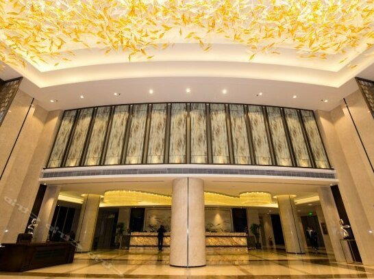 Gloria Plaza Hotel - Photo4