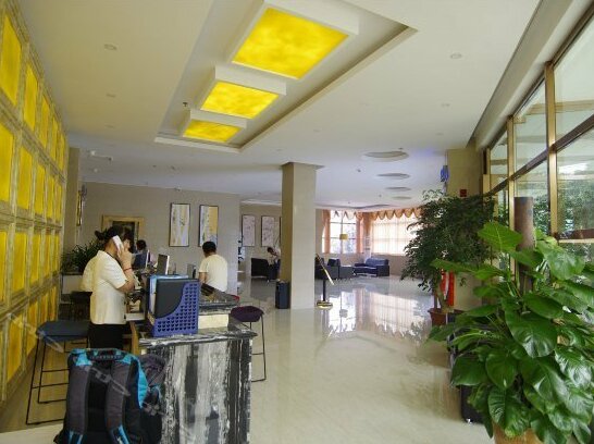 Jin Yue Business Hotel Luohe - Photo2