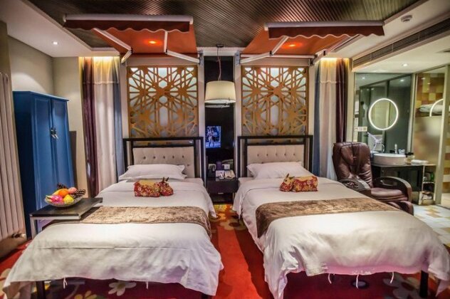 Blue Magpie Hotel - Photo3