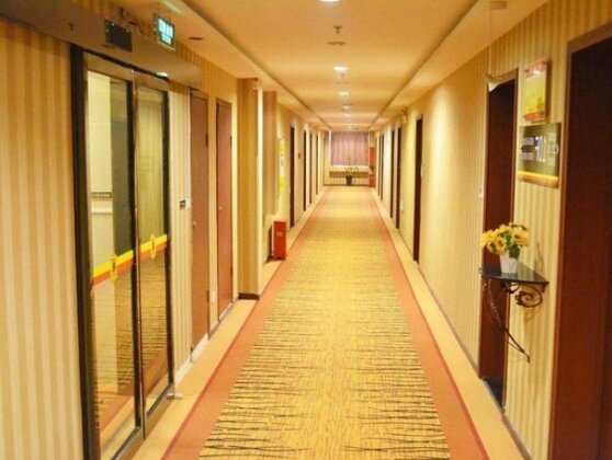 Super 8 Hotel Luoyang Peony Square - Photo2