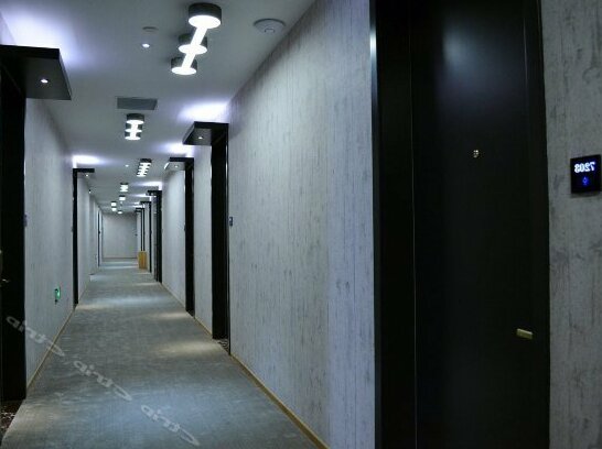Tom House Hotel - Photo3
