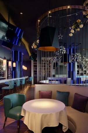 Yading Peninsula Hotel Luoyang - Photo2