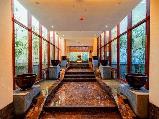 Yihe Funiu Shanju Hot Spring Resort Hotel - Photo4