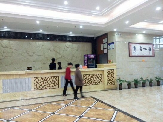 Maoming Gangwan Holiday Hotel Wenming Middle Road - Photo4