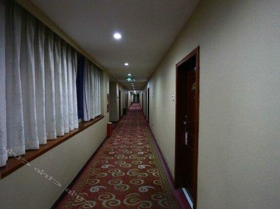 Sanyi Hotel - Photo4