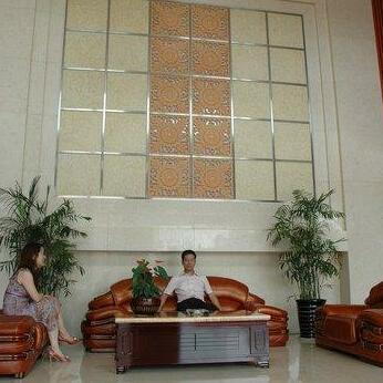 Tian Wai Tian Hotel Nanchang - Photo2