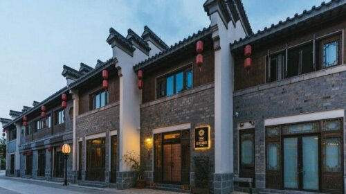 Floral Hotel Yungui Confucius Temple
