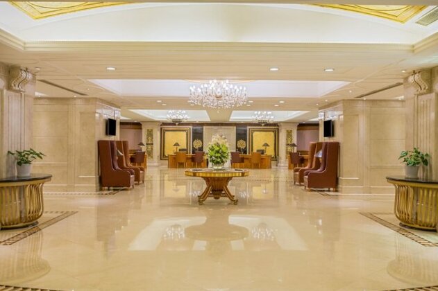 Golden Eagle Crown Executive Apartment - Photo3