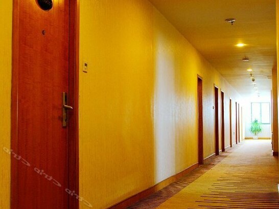 Nanjing Tangquan Hotel - Photo2