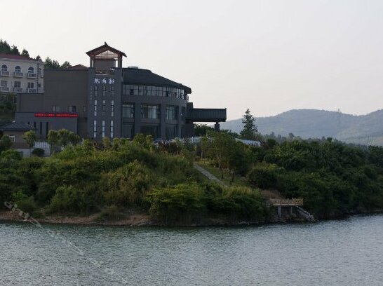 Pan Long Hu Shan Shui Resort Hotel