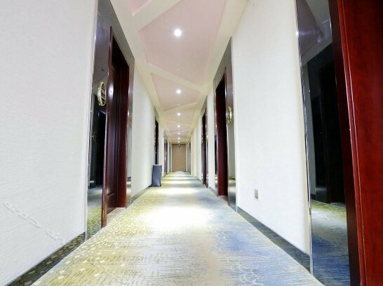 Yilian Theme Business Hotel - Photo3