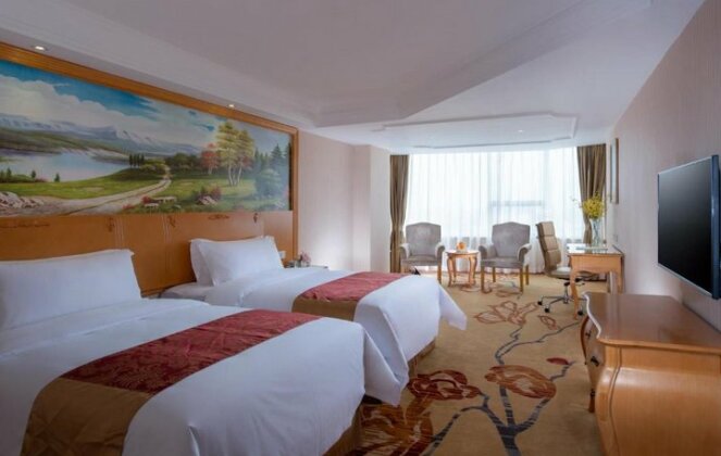 Vienna Hotel Nanning Qingxiu Mountain