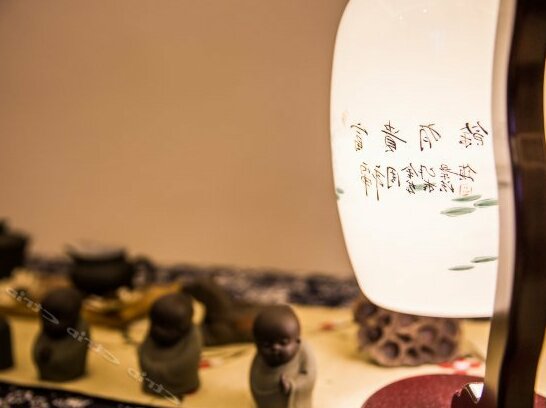 Mengjiangnan Couple Theme Inn - Photo5