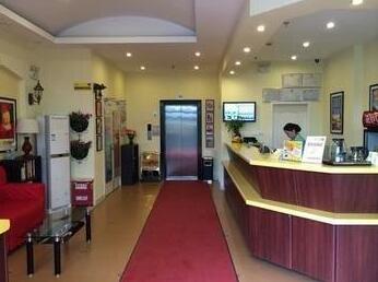 Home Inn Rudong Coach Terminal - Photo2