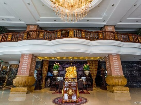 Huangjia Qixing Mansion - Photo2