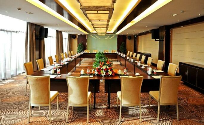 Landison Hotel - Photo2