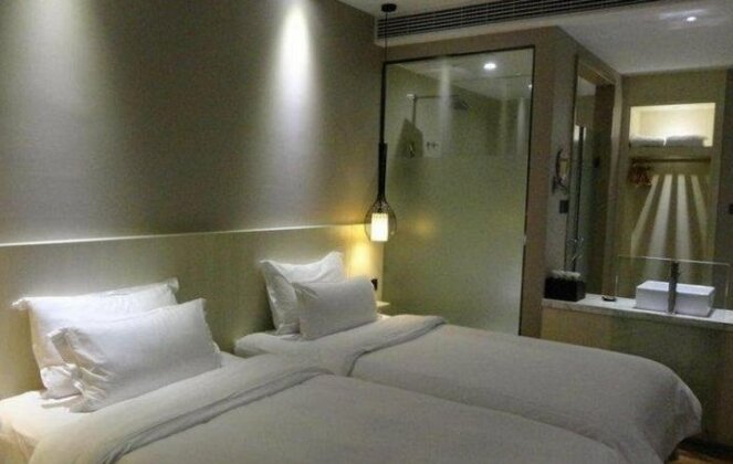 EGreen Hotels& Resorts - Photo4