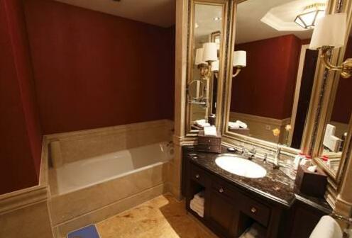Four Seasons Gary Hotel - Photo3
