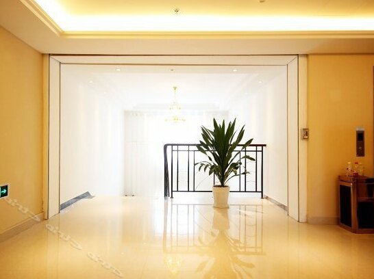 Green Tree Inn Ningbo Train East Station Business Hotel - Photo4