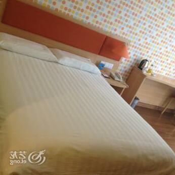 Home Inn Ningbo Wanda Plaza - Photo2