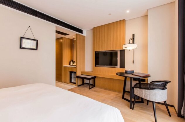 Howard Johnson by Wyndham Life ZhuoYuan Ningbo - Photo3