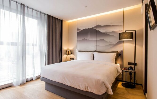 Howard Johnson by Wyndham Life ZhuoYuan Ningbo - Photo4
