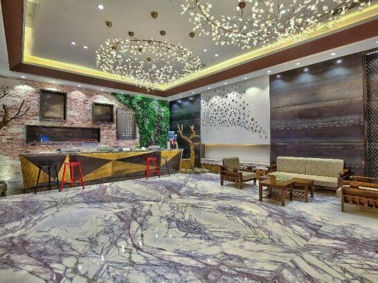 Jiayue Four Seasons Theme Hotel - Photo2