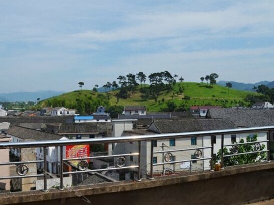Old Town Hostel and Local Flavour Restaurant