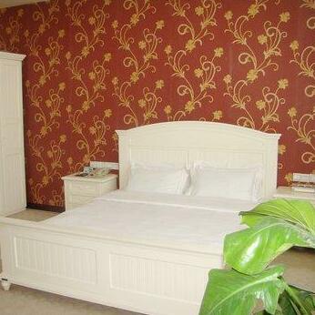 Erdos Triumphal Arch Holiday Hotel - Photo4