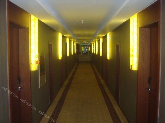 Yuteng Business Hotel - Photo2
