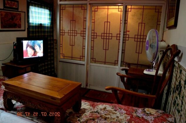 Jishixiang Youth Hostel - Photo2