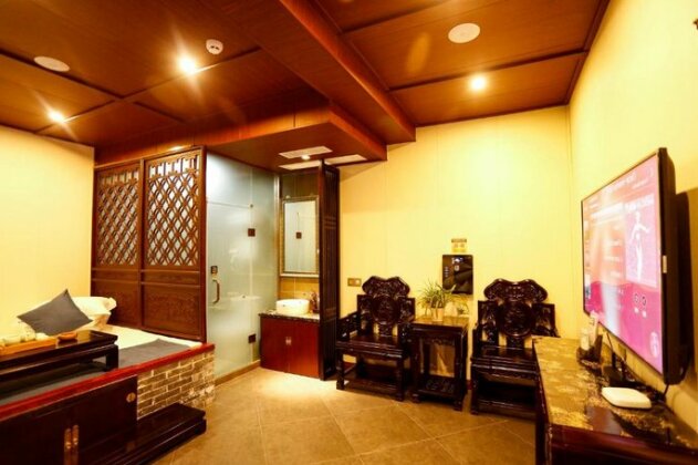 New Dragon Gate Guest House - Photo4