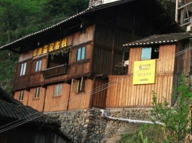 Hongqi Miaojia Hostel