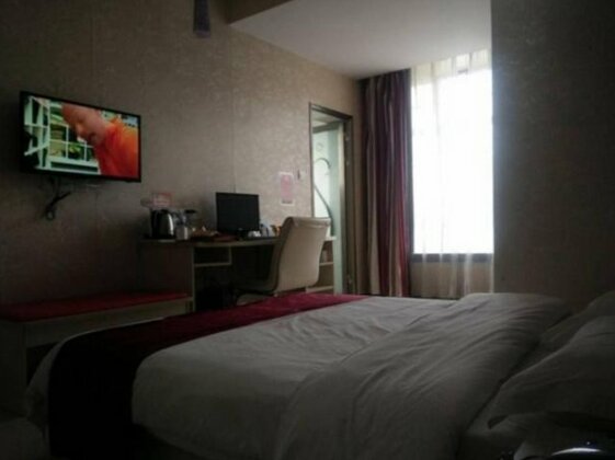 Thank Inn Chain Hotel Guizhou Kaili West Huancheng Road - Photo4