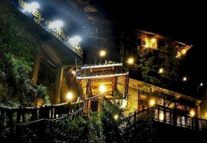 Xijiang Huayin Holiday Hotel