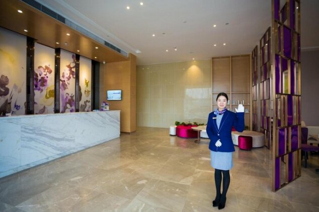 Lavande Hotels Lobster City Qianjiang - Photo3