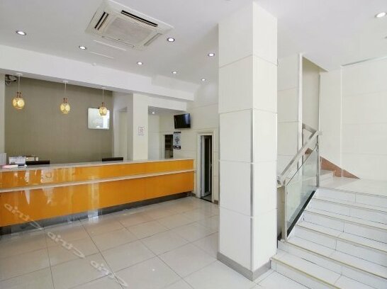 7 Days Inn Qingdao Wenhua Street - Photo4
