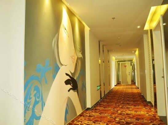 Ainors Hotel - Photo2