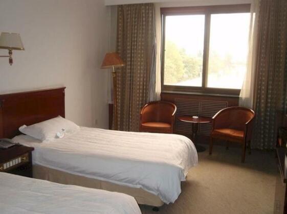 Blue Whale Bay Hotel - Photo5