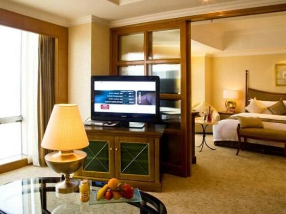 Crowne Plaza Qingdao - Photo2