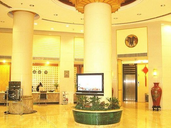 Dong Fang Hotel Qingdao - Photo2