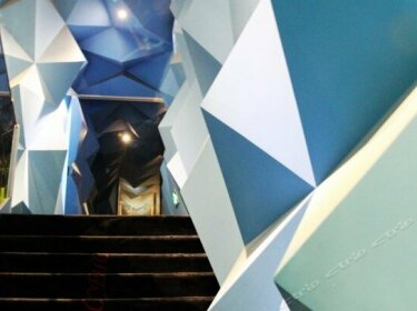 Fashion City Theme Concept Hotel Qingdao Chengshi Kongjian