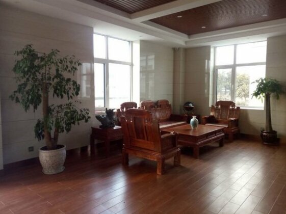 GreenTree Inn Qingdao Jiaozhou Jiaoping Road Aviation Industry Park Express Hotel - Photo2