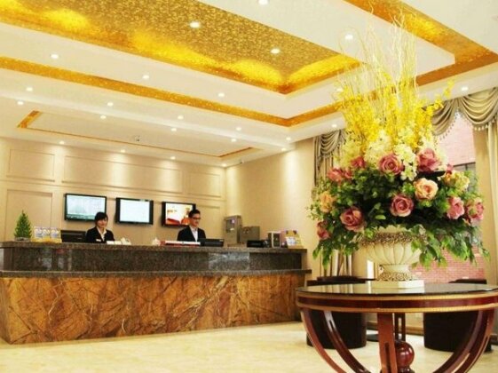 GreenTree Inn Shandong Qingdao Development District SDUST Express Hotel - Photo2