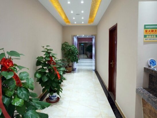 GreenTree Inn Shandong Qingdao Development District SDUST Express Hotel - Photo4