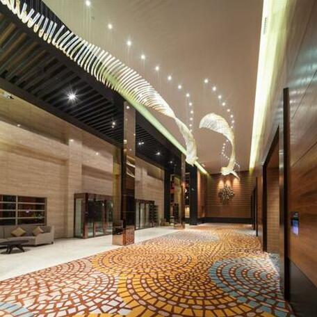 Holiday Inn Qingdao Expo - Photo4
